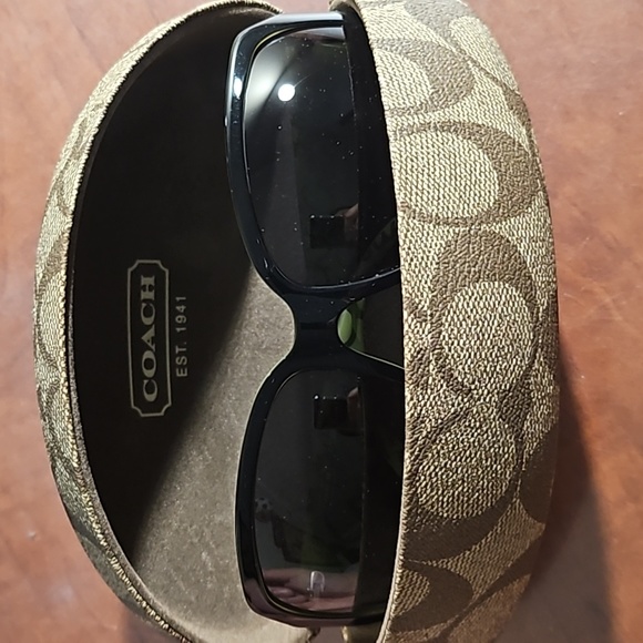 Used Brown Coach Sunglasses w/ case - Picture 4 of 4